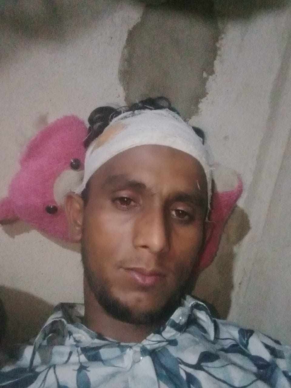 দোয়ারাবাজারে মুদি ব্যবসায়ী জাকিরকে কুপিয়ে ও পিঠিয়ে আহত করে সস্ত্রাসীরা,থানায় অভিযোগ দায়ের