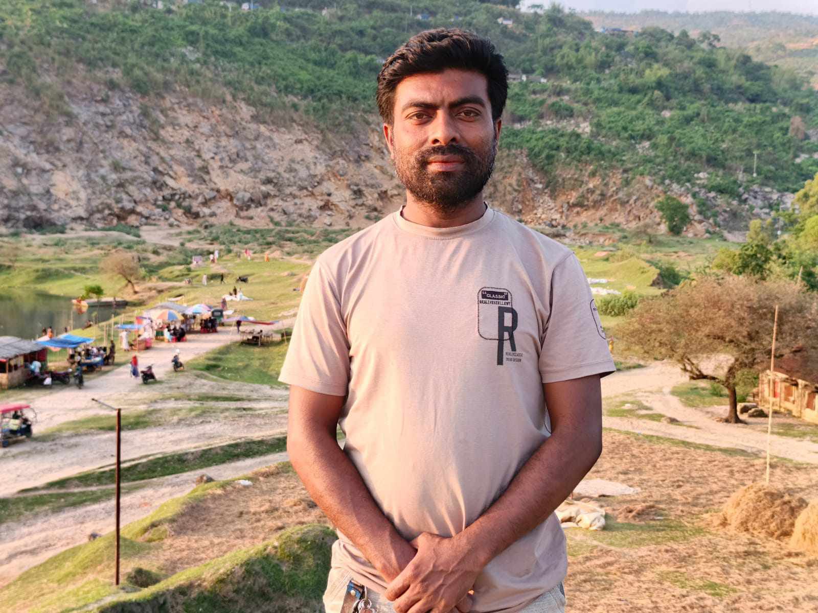 মাদক ব্যাবসায়ীদের হামলায় সাংবাদিক কামাল আহত