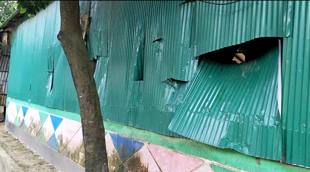 সুনামগঞ্জের বিশ্বম্ভরপুরের ভাদেরটেক গ্রামে এক সৌদীআরব প্রবাসীর বাড়িতে হামলা,ভাংচুর ও ২০ লাখ টাকা লুটপাঠ