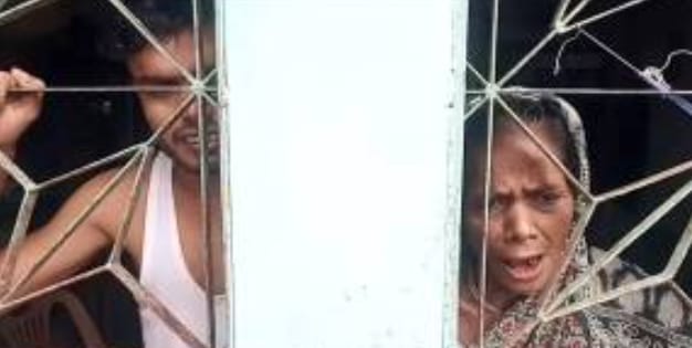 বাসা ভাড়া দিতে বিলম্ব অবরুদ্ধ করে রাখলেন ভাড়াটিয়াকে বাসার মালিক