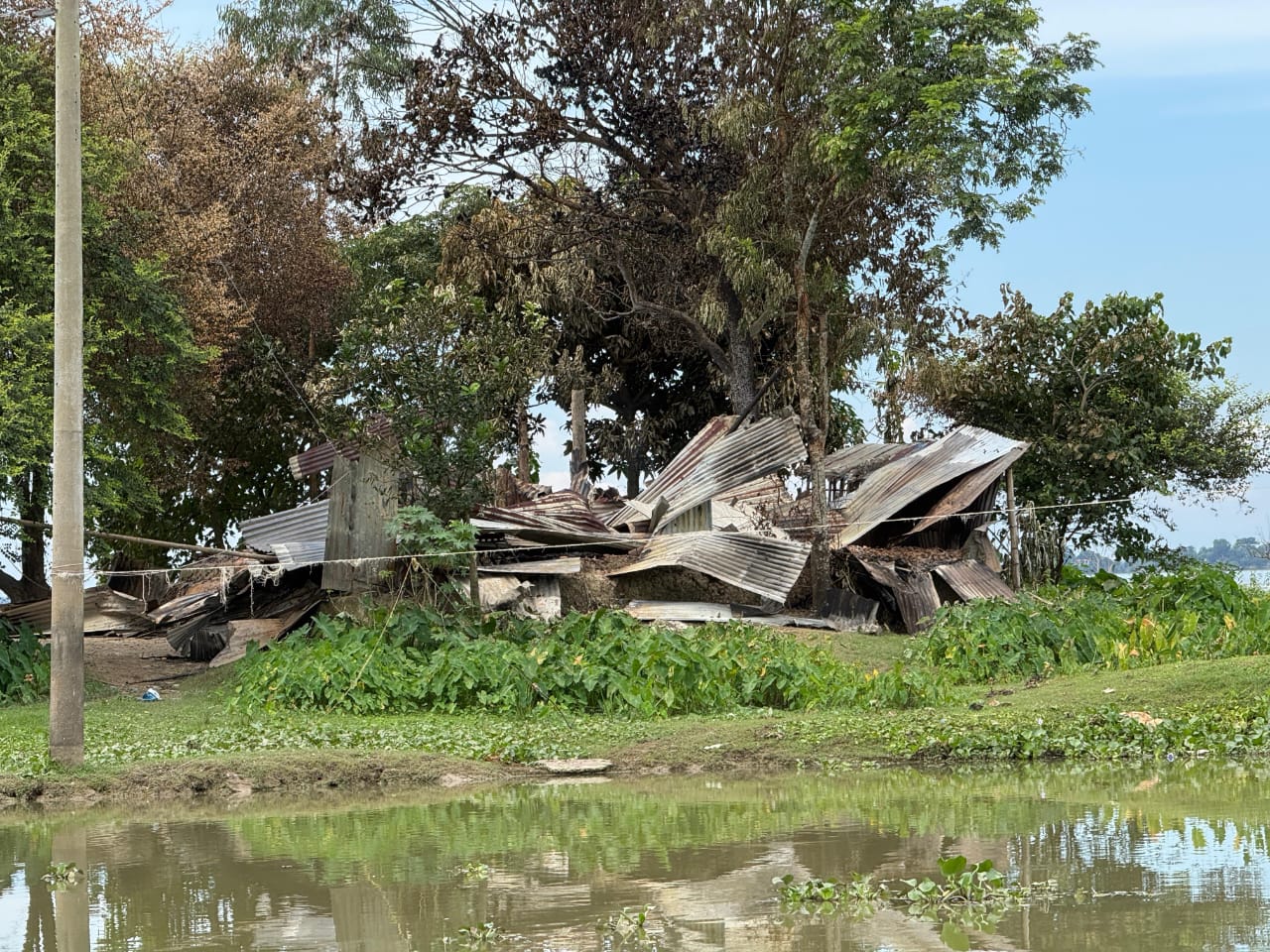 দিরাইয়ে বসত ঘরে আগুন